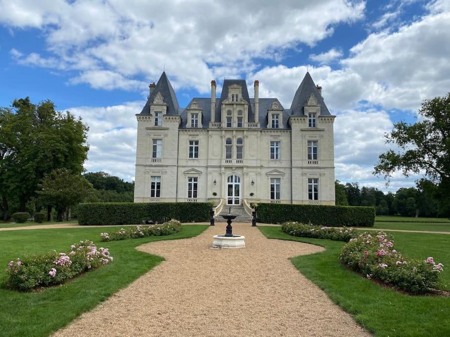 Chateau Du Maurier La Fontaine-Saint-Martin Exterior photo